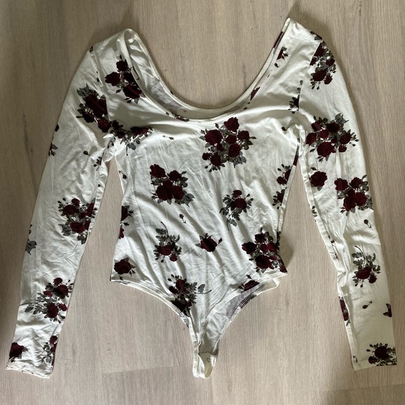 White floral body suit - Picture 2 of 3